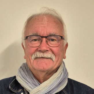 gerard bénévole foire exposition de la chapelle des marais - luckycom mathilde boudet site web